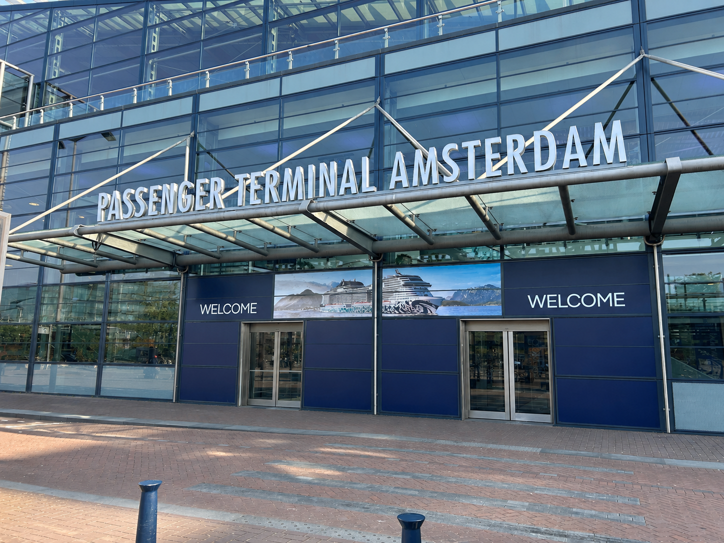 Passenger cruise terminal Amsterdam 