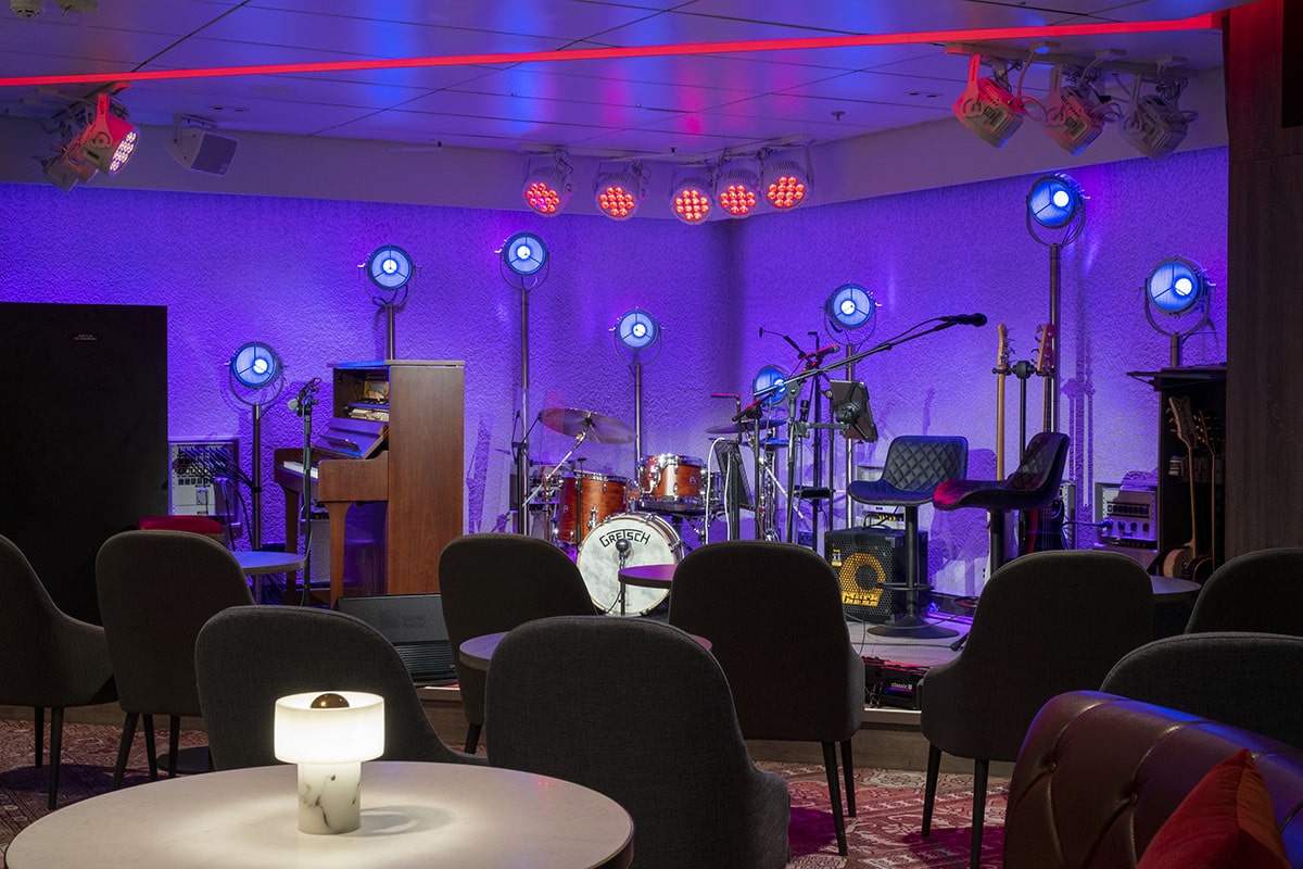 Image The 710 Club