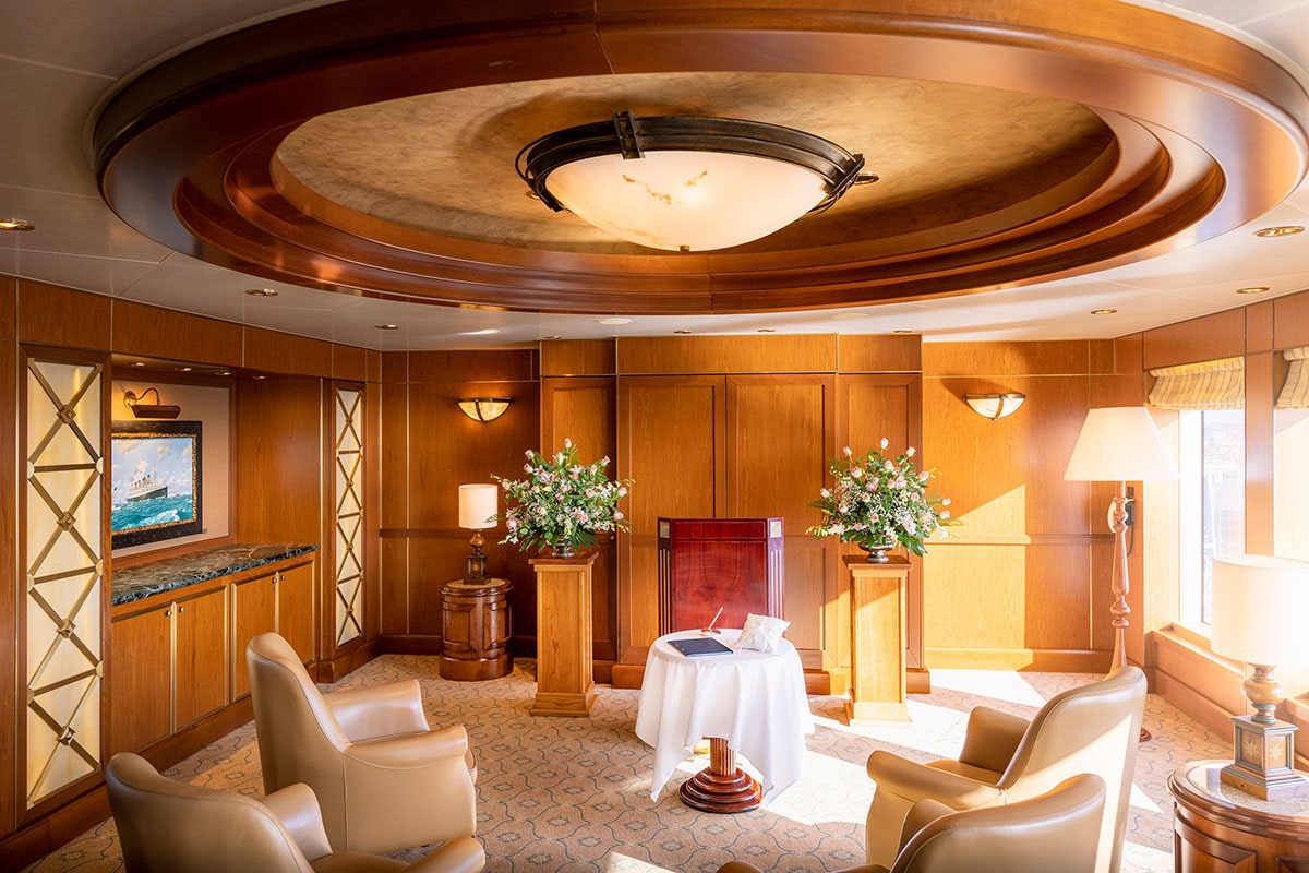 Image Admirals Lounge